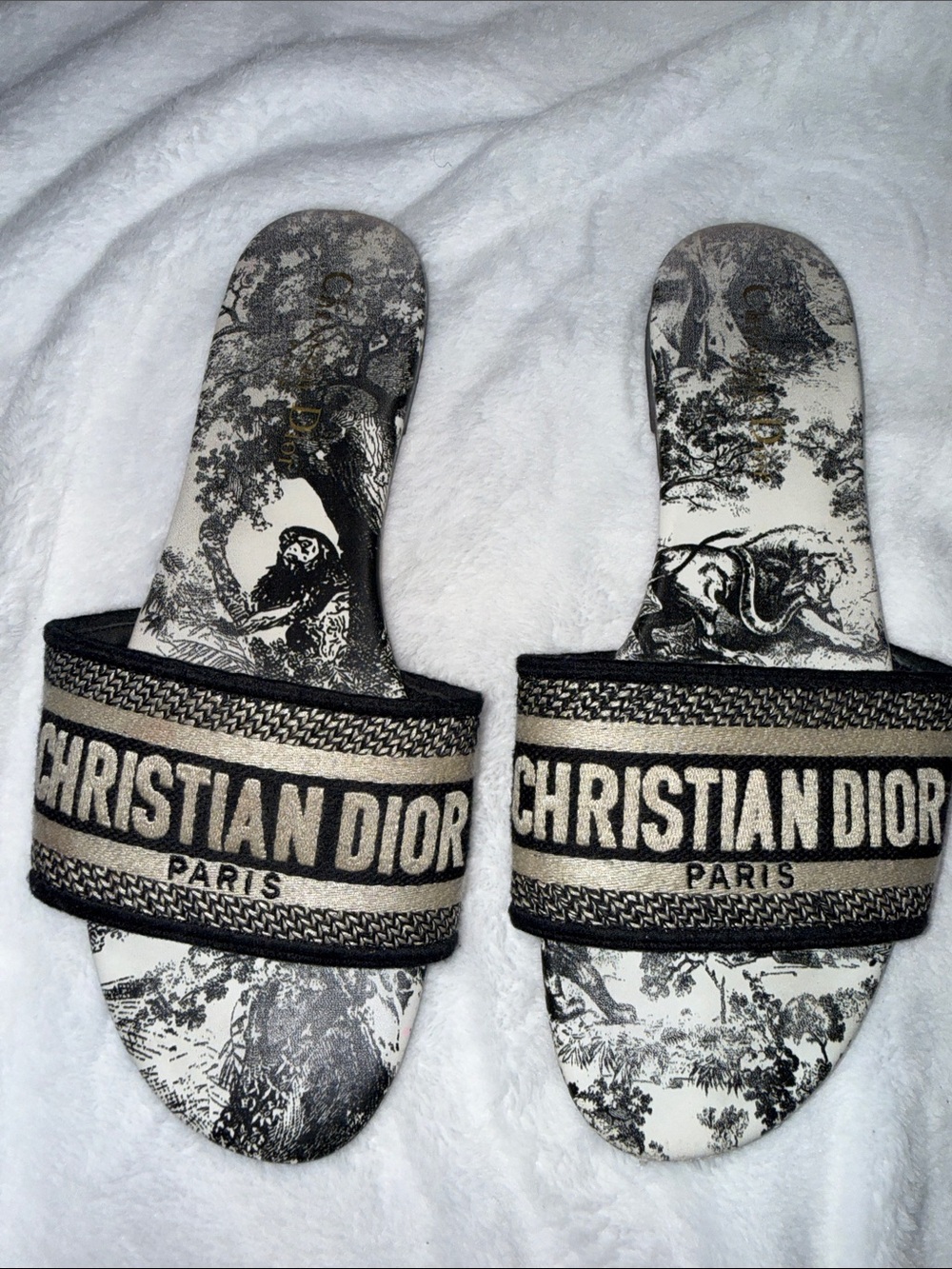Dior Women’s Black & Cream Logo Slide Sandals - Picture 2 of 8
